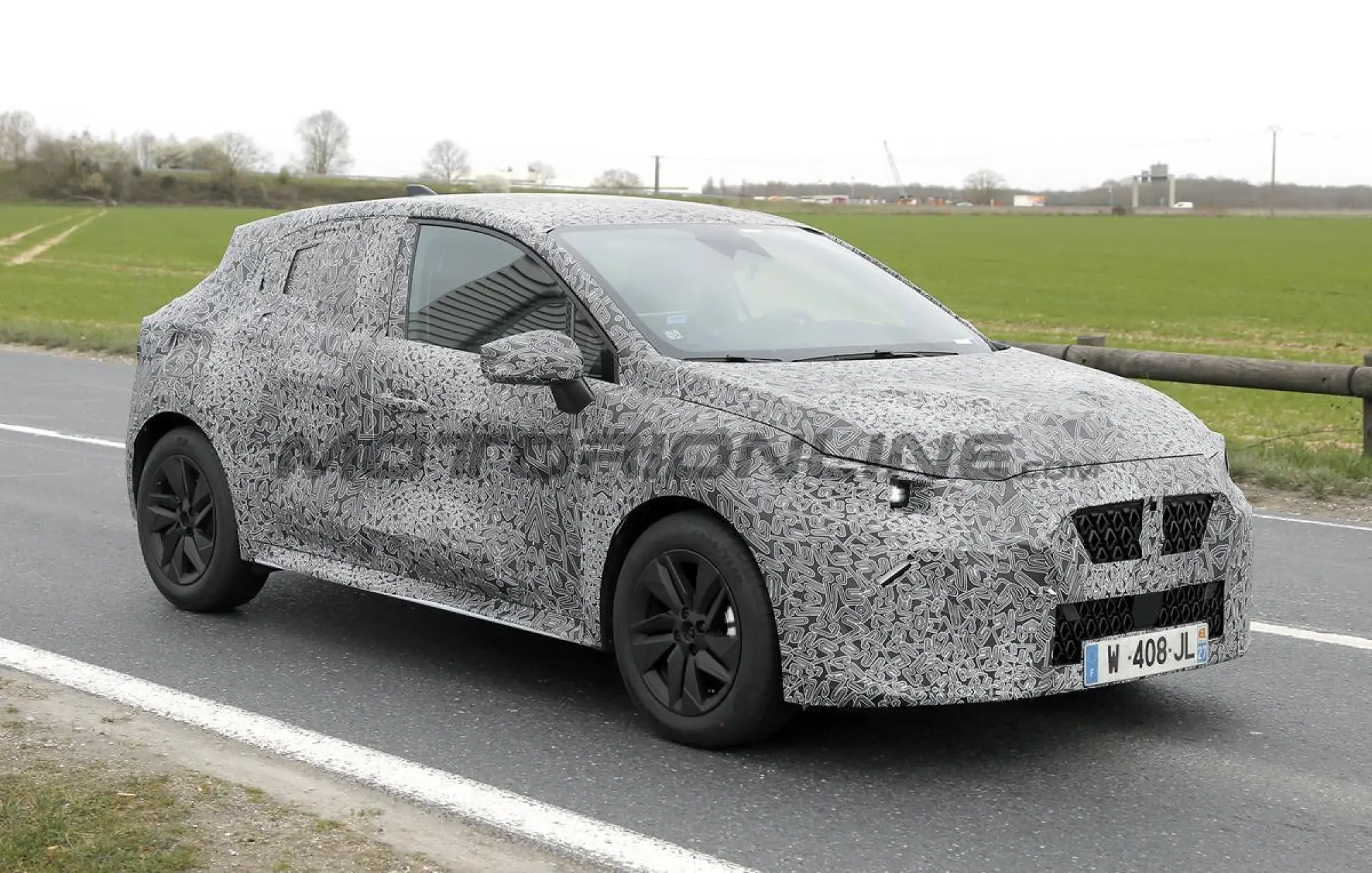 Renault Clio 2026 - Foto spia 23-04-2025 - 6