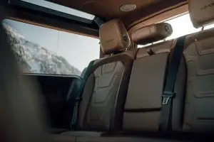 Land Rover Defender City Escape - Aznom Automotive - 10