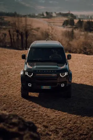 Land Rover Defender City Escape - Aznom Automotive - 1