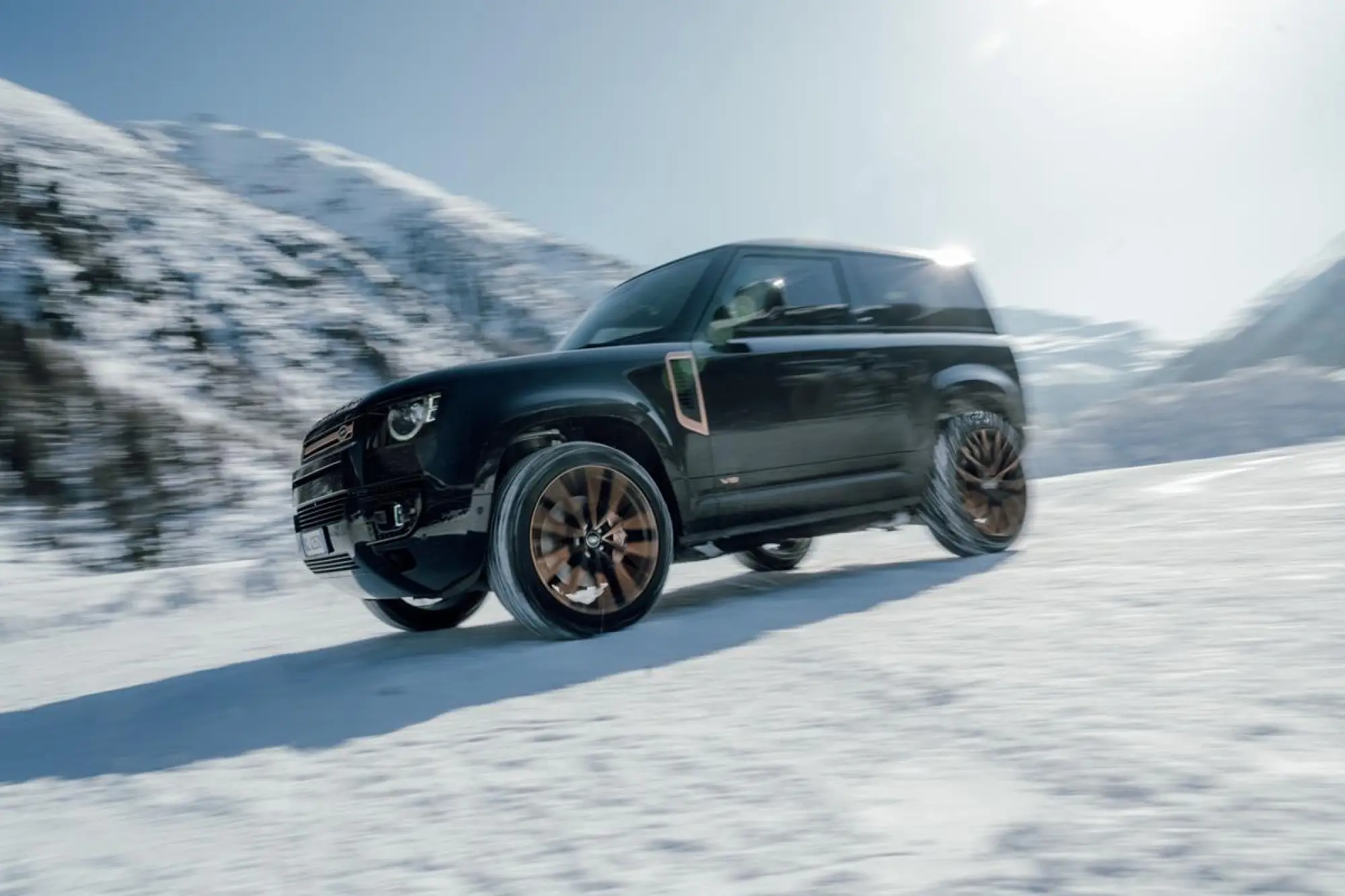 Land Rover Defender City Escape - Aznom Automotive - 7