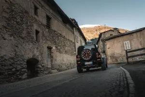 Land Rover Defender City Escape - Aznom Automotive - 4