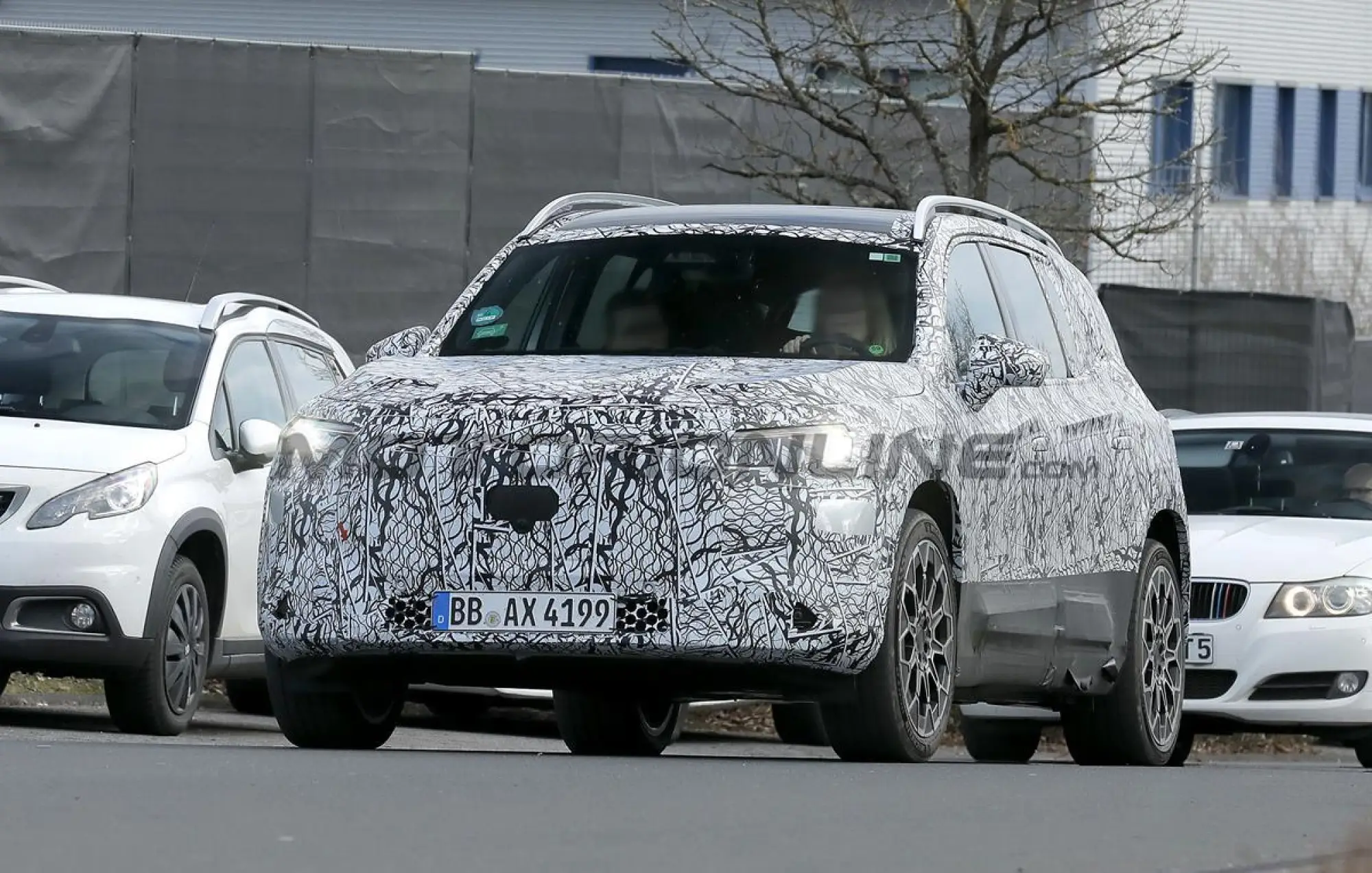 Mercedes GLB 2026 - Foto spia 25-04-2025 - 1