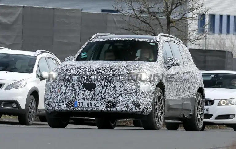 Mercedes GLB 2026 - Foto spia 25-04-2025 - 1