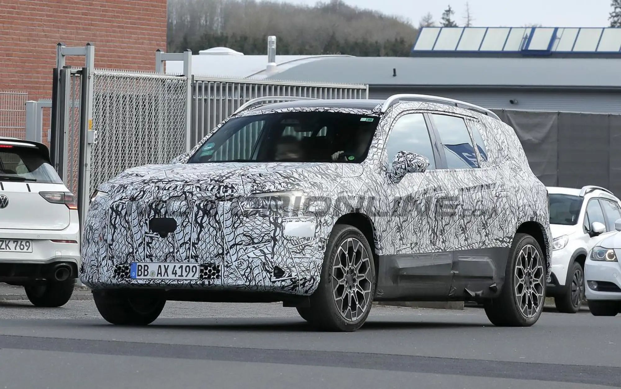 Mercedes GLB 2026 - Foto spia 25-04-2025 - 3