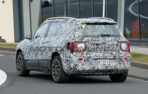 Mercedes GLB 2026 - Foto spia 25-04-2025 - 9