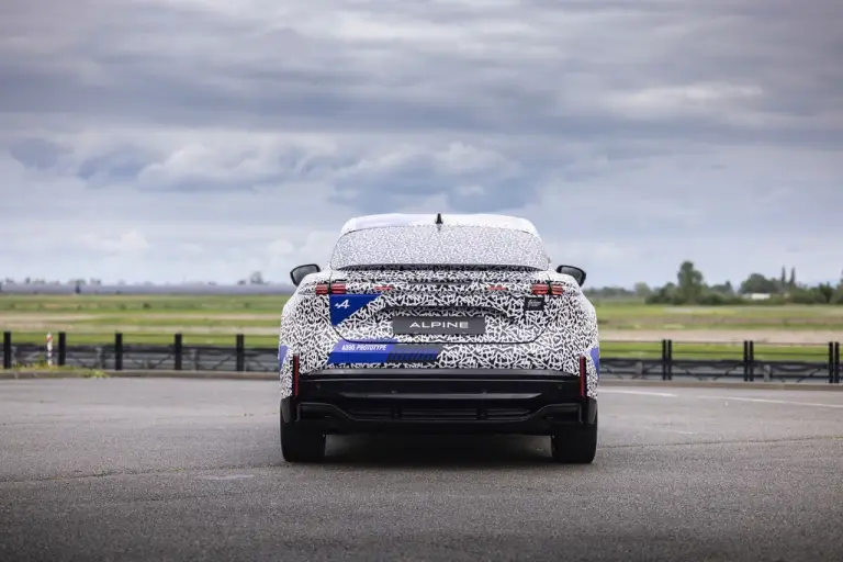 Alpine A390 - Test in pista Ladoux - 3