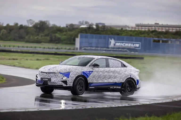 Alpine A390 - Test in pista Ladoux - 37