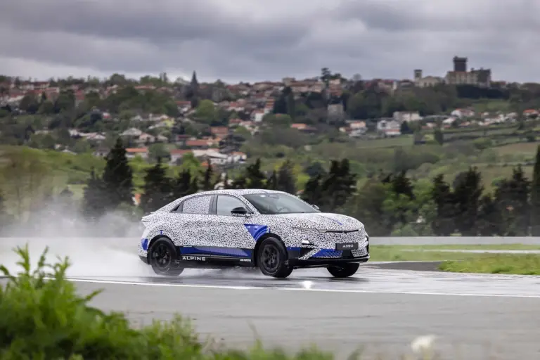 Alpine A390 - Test in pista Ladoux - 27