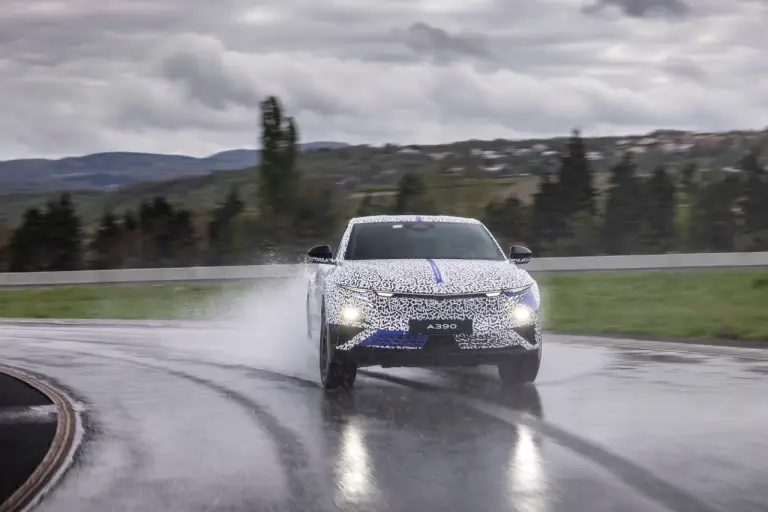 Alpine A390 - Test in pista Ladoux - 30