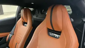 Lotus Emira 2025 prova su strada