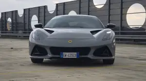 Lotus Emira 2025 prova su strada