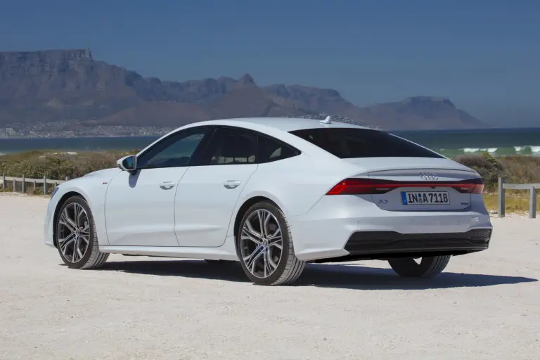 Audi A7 Sportback 2025: prezzo, foto, dimensioni, interni - 3