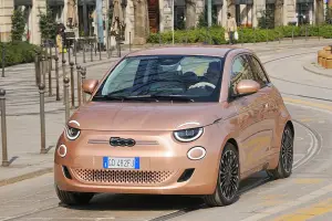 Fiat nuova 500e tre piu uno 2025