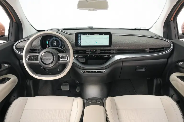 Fiat nuova 500e tre piu uno 2025 - 2