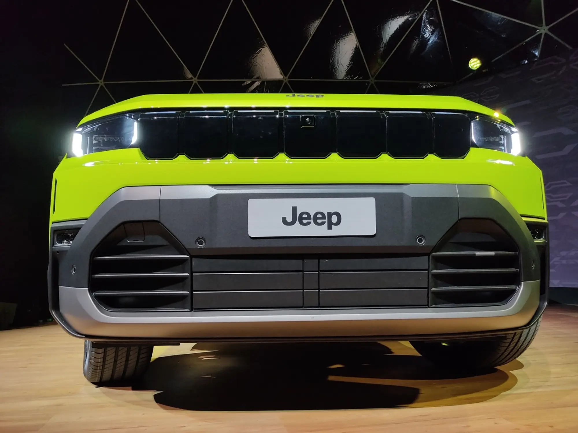 Jeep Compass 2025 - Foto live - 23
