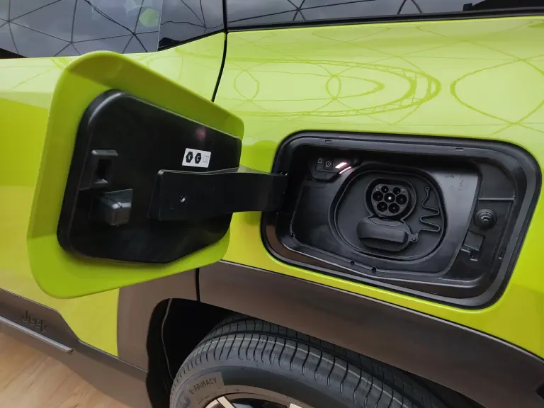 Jeep Compass 2025 - Foto live - 36