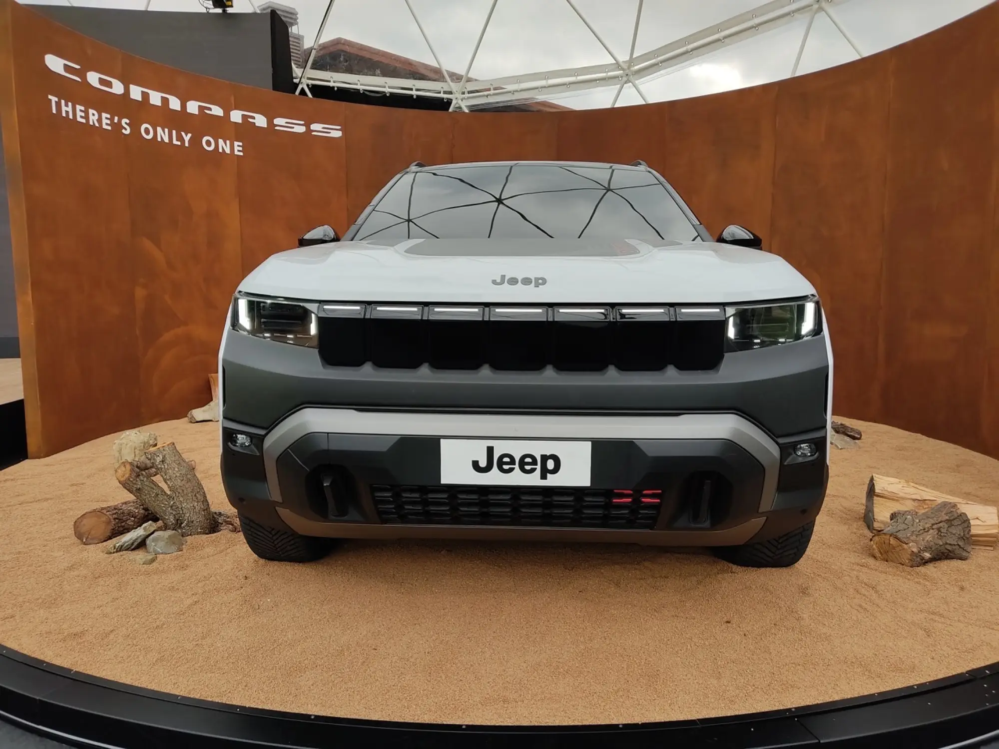 Jeep Compass 2025 - Foto live - 39