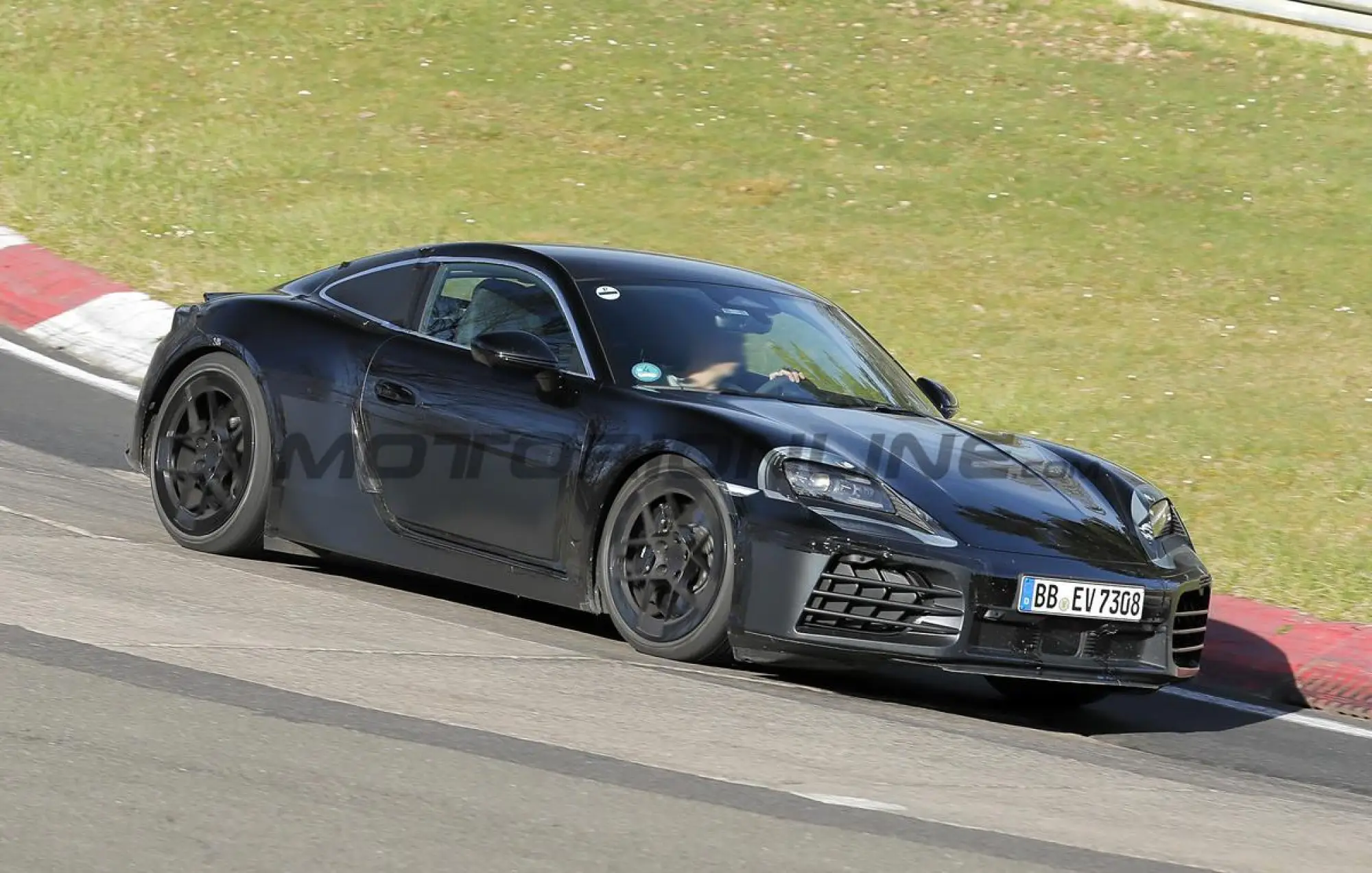 Porsche 718 Cayman 2026 - Foto spia 06-05-2025 - 10