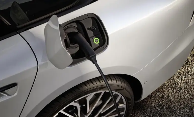Audi A6 2025 plug-in - Foto ufficiali - 9