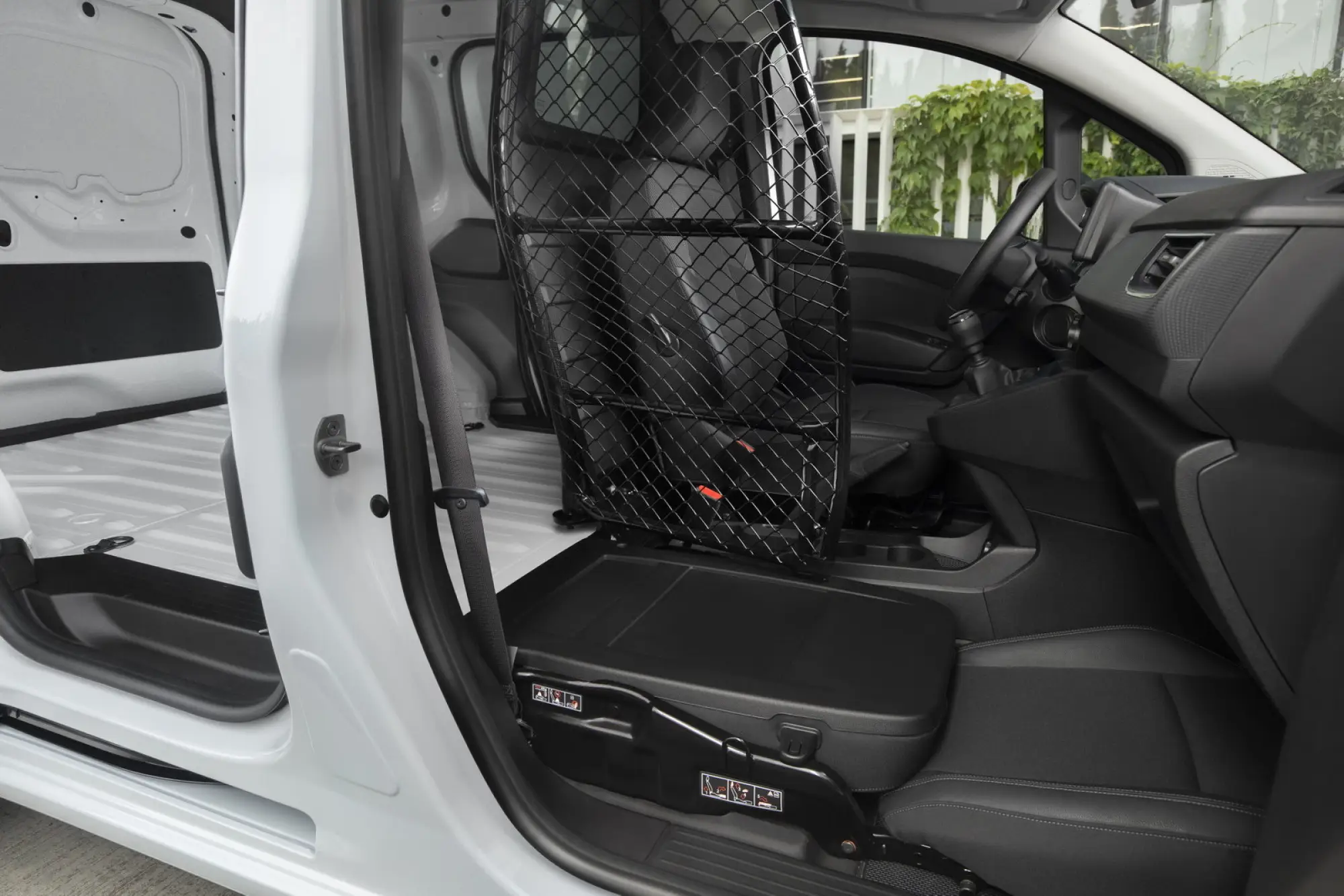 Nissan Townstar 2025: prezzo, foto, dimensioni e interni - 2