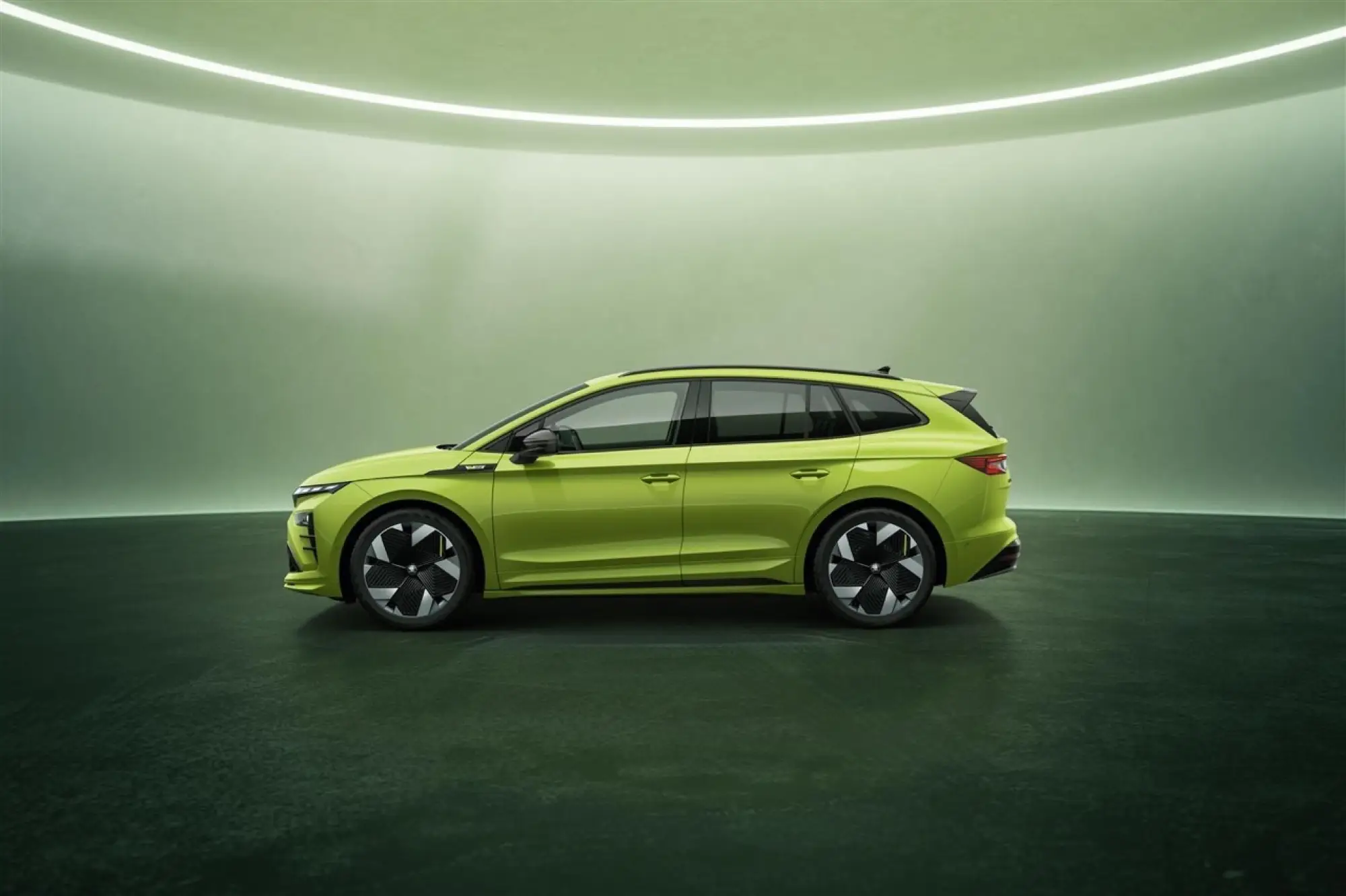 Skoda Enyaq RS 2025 - Foto ufficiali - 4
