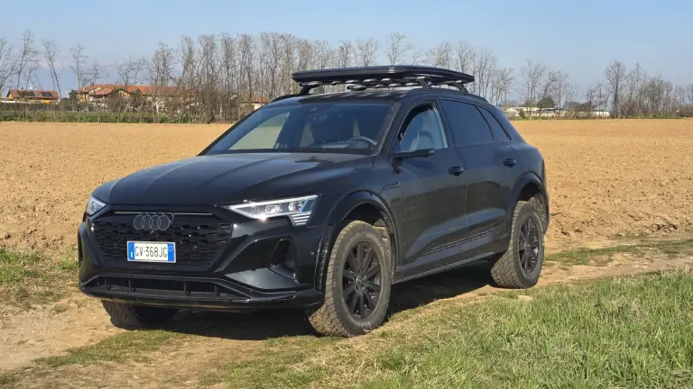 Audi Q8 e-tron edition Dakar 2025 - 11
