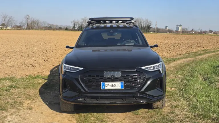 Audi Q8 e-tron edition Dakar 2025 - 13