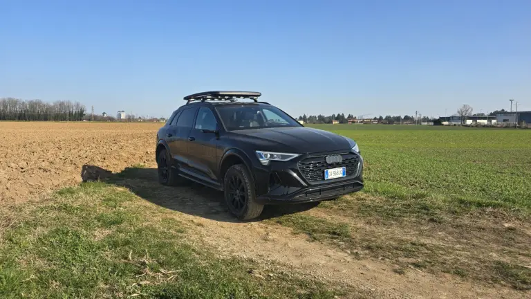 Audi Q8 e-tron edition Dakar 2025 - 17