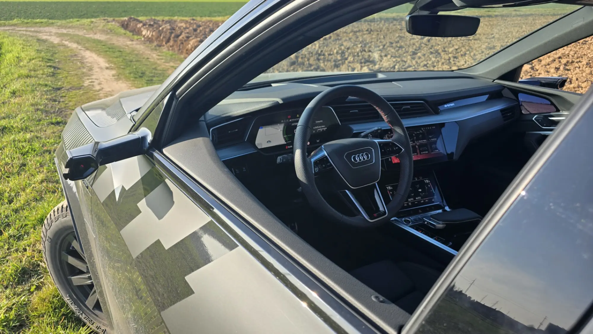 Audi Q8 e-tron edition Dakar 2025 - 7