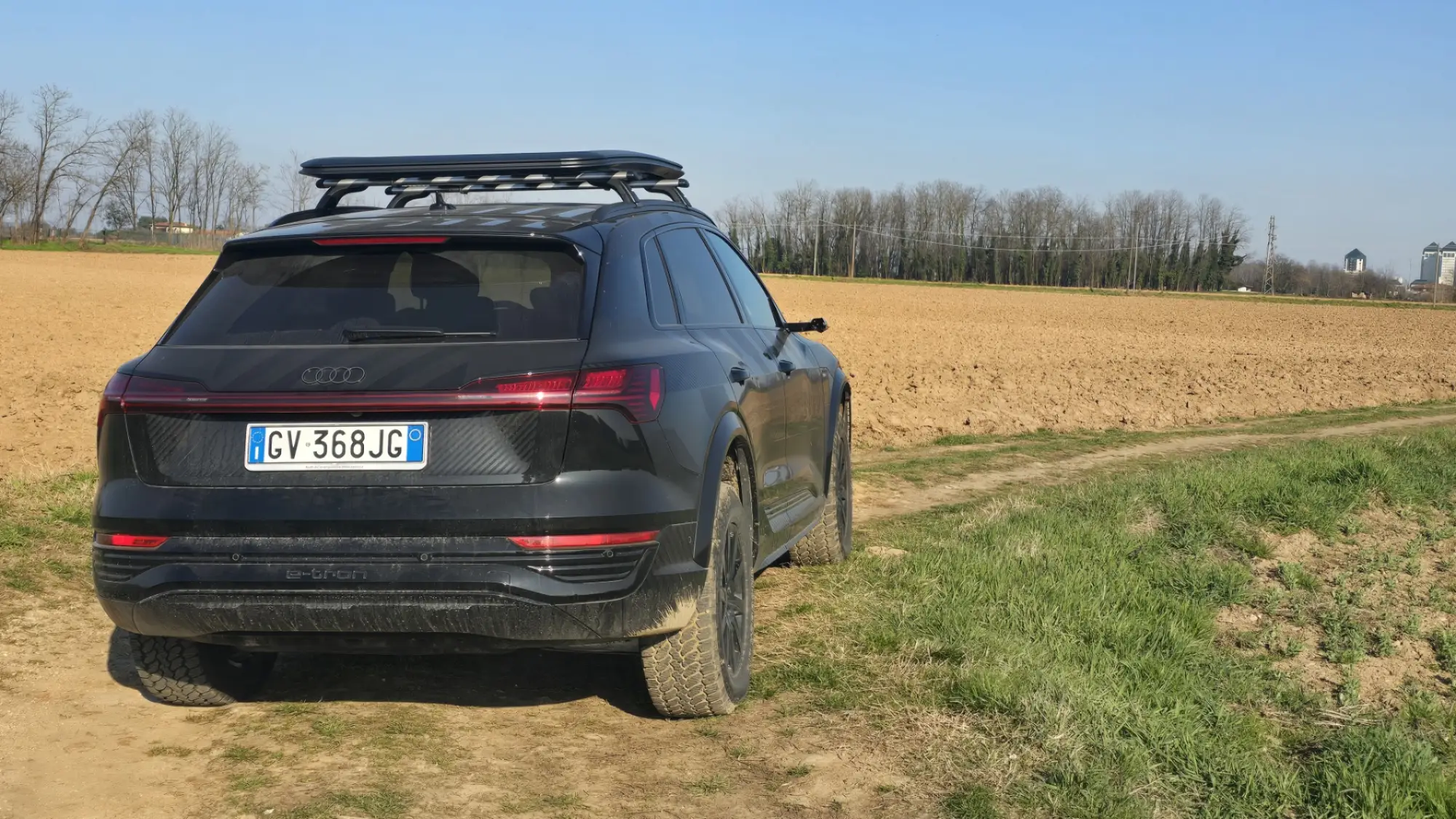 Audi Q8 e-tron edition Dakar 2025 - 12
