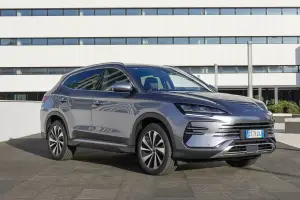 BYD Seal U 2025: prezzo, foto, dimensioni e allestimenti