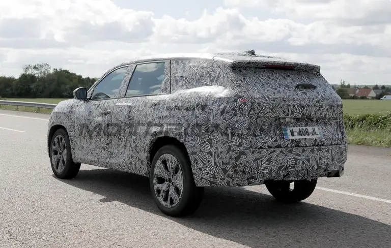 Renault Boreal - Foto spia 12-05-2025 - 5