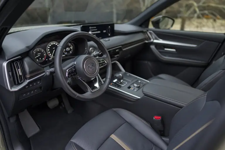 Mazda CX-60 2025: prezzo, foto, dimensioni, allestimenti - 6