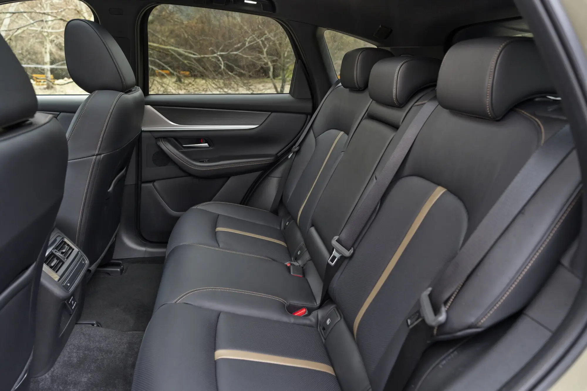 Mazda CX-60 2025: prezzo, foto, dimensioni, allestimenti - 5