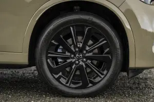 Mazda CX-60 2025: prezzo, foto, dimensioni, allestimenti