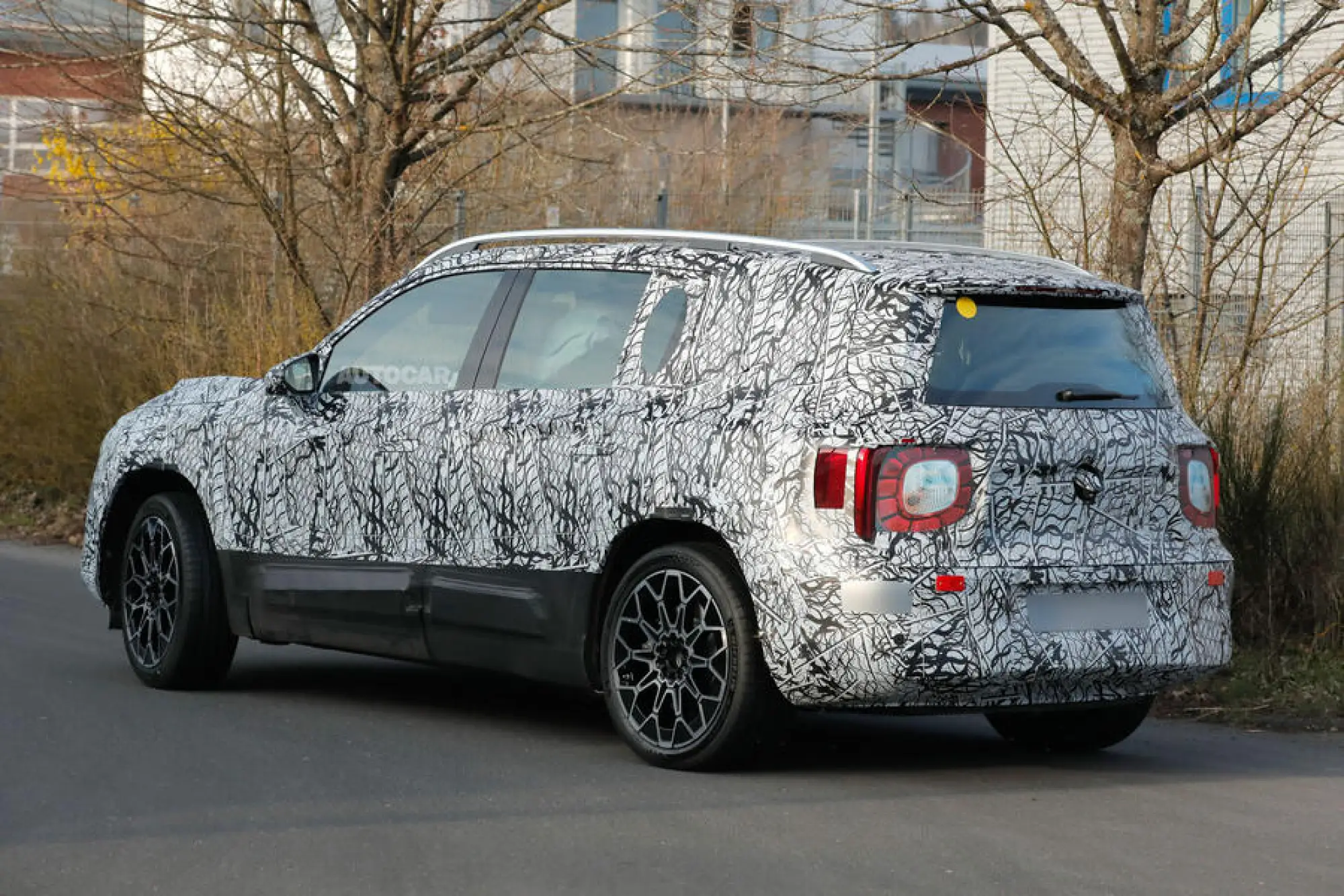 Nuova Mercedes-Benz GLB 2026 - 1