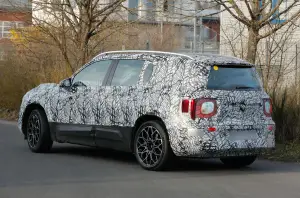 Nuova Mercedes-Benz GLB 2026