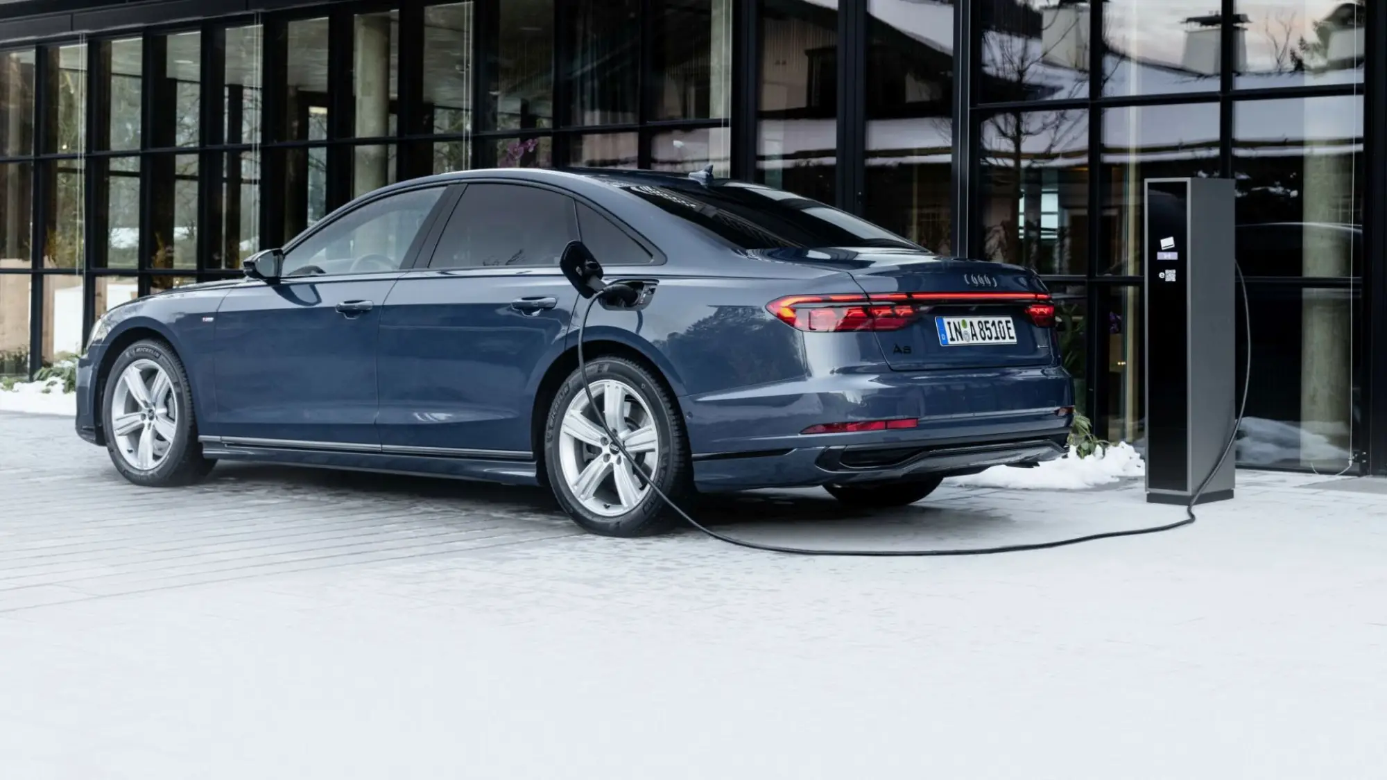 Audi A8 2025: prezzo, foto, dimensioni, allestimenti - 1
