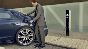 Audi A8 2025: prezzo, foto, dimensioni, allestimenti