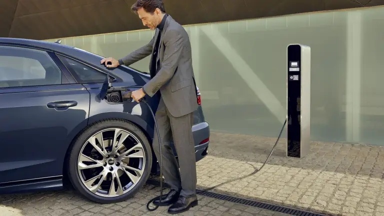 Audi A8 2025: prezzo, foto, dimensioni, allestimenti - 7