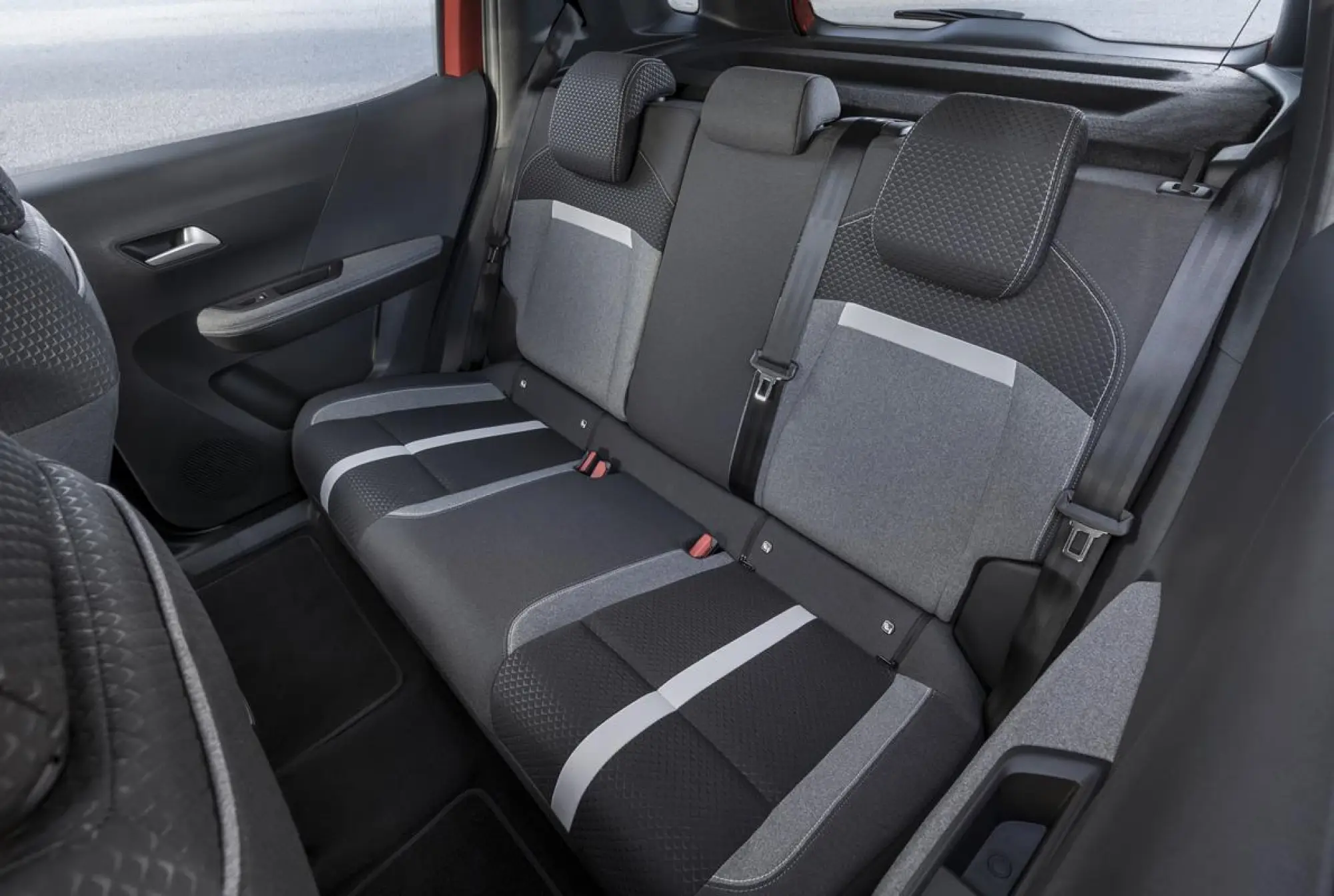 Opel - Familiari elettriche 2025 - 7
