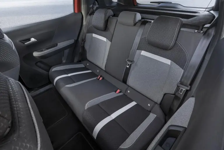 Opel - Familiari elettriche 2025 - 7