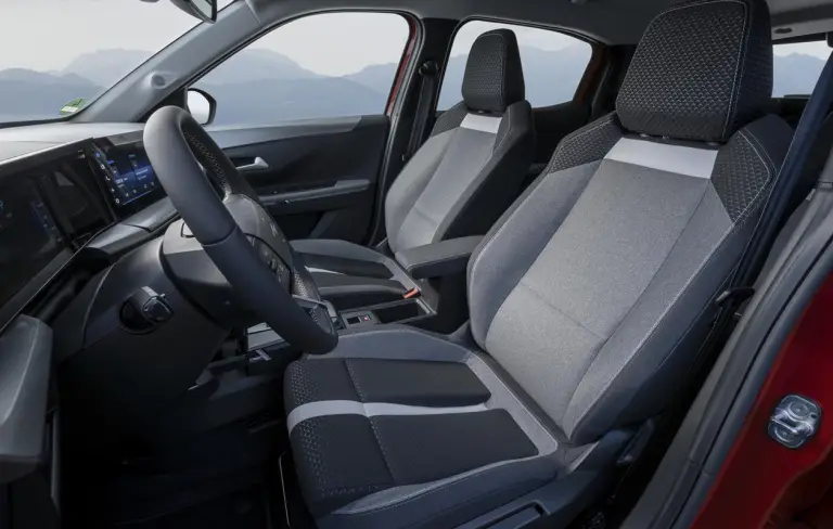 Opel - Familiari elettriche 2025 - 9