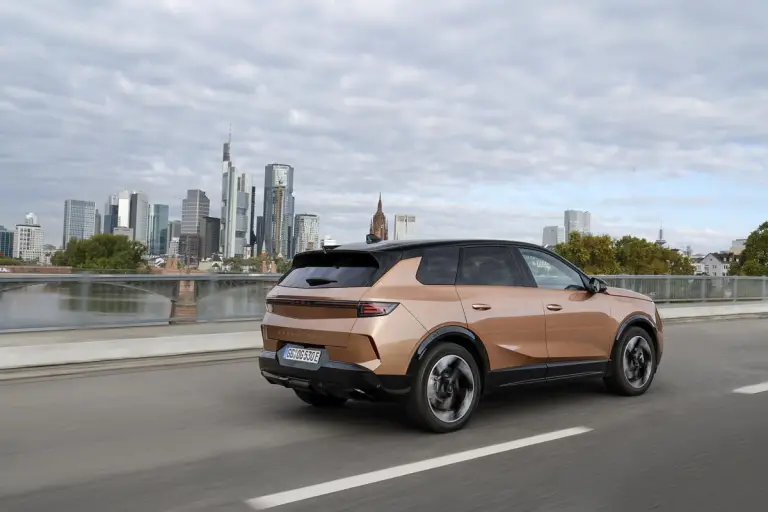 Opel - Familiari elettriche 2025 - 13