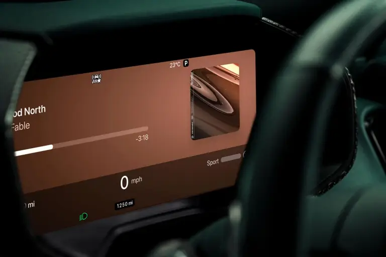 Aston Martin - Apple CarPlay Ultra - 8