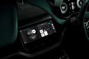 Aston Martin - Apple CarPlay Ultra - 3