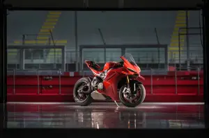 Lamborghini Temerario VS Ducati Panigale V4 - 1