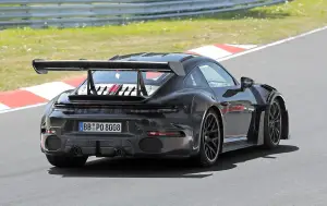 Porsche 911 GT2 RS 2026 - Foto spia 19-05-2025 - 9