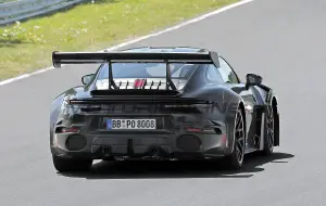 Porsche 911 GT2 RS 2026 - Foto spia 19-05-2025 - 8