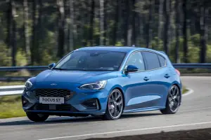 Ford Focus 2025: foto, prezzo, dimensioni, interni